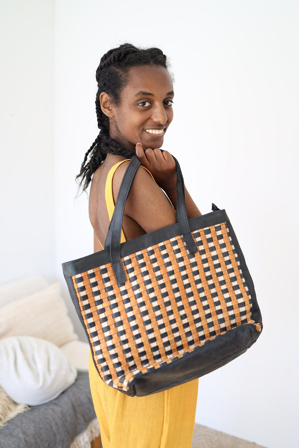 ShopYego Bags Onyx & Sand Kosso Bag