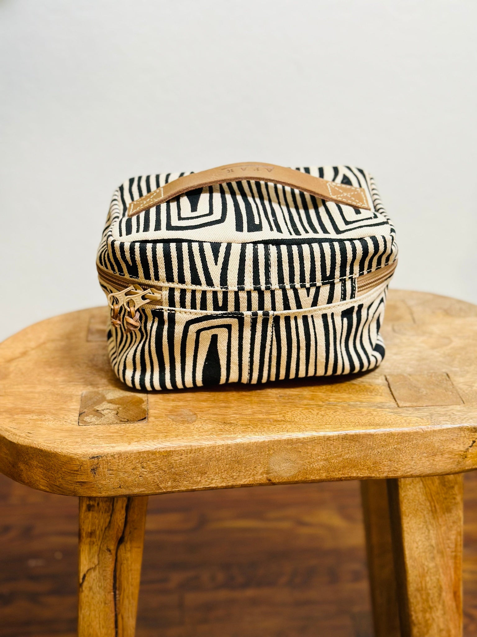 ShopYego Bags Zebra Print Alamata Makeup Bag