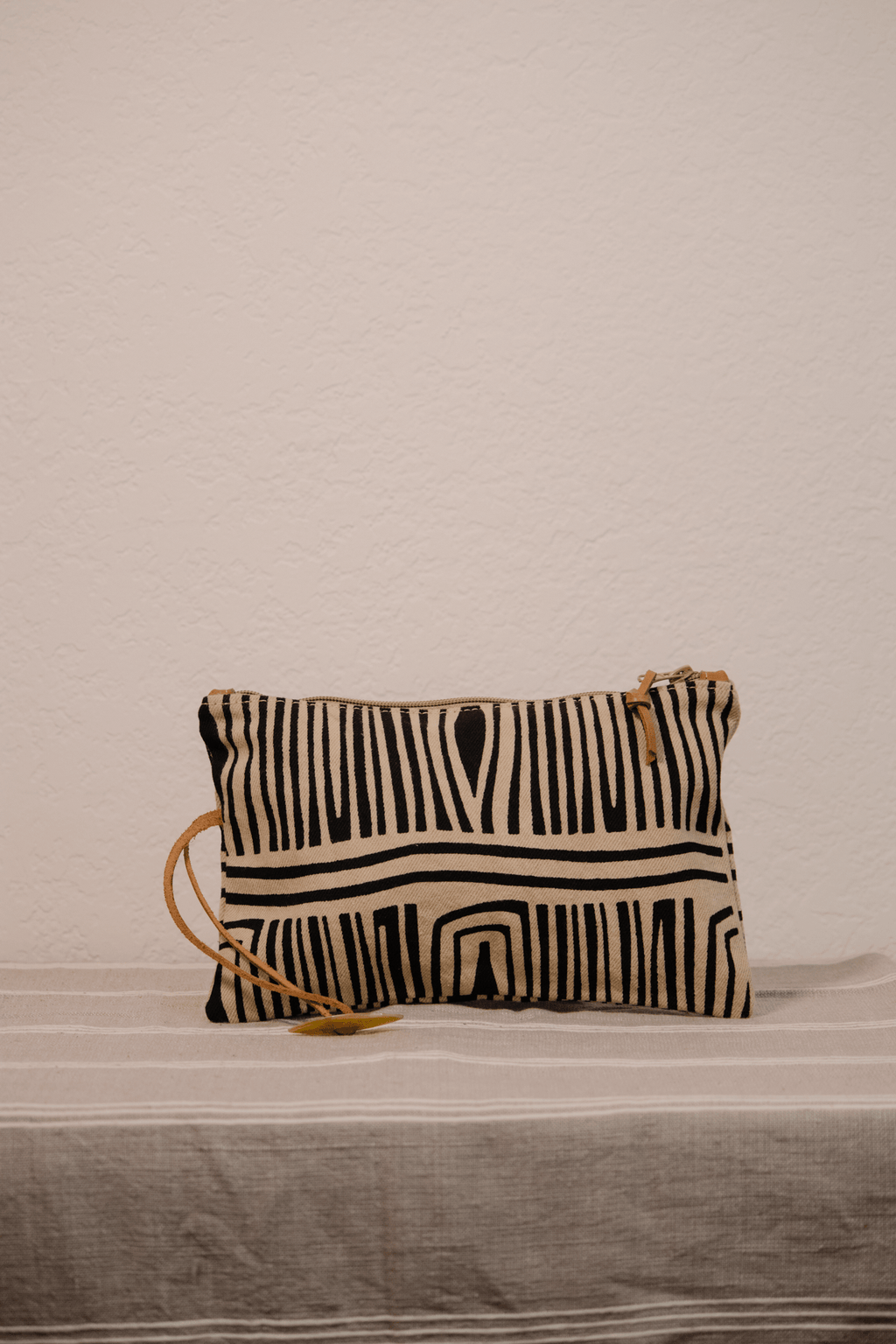 ShopYego Bags Sand & Onyx Print Areka Travel Pouch